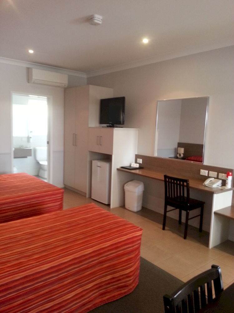 Roma Inland Motor Inn Kültér fotó