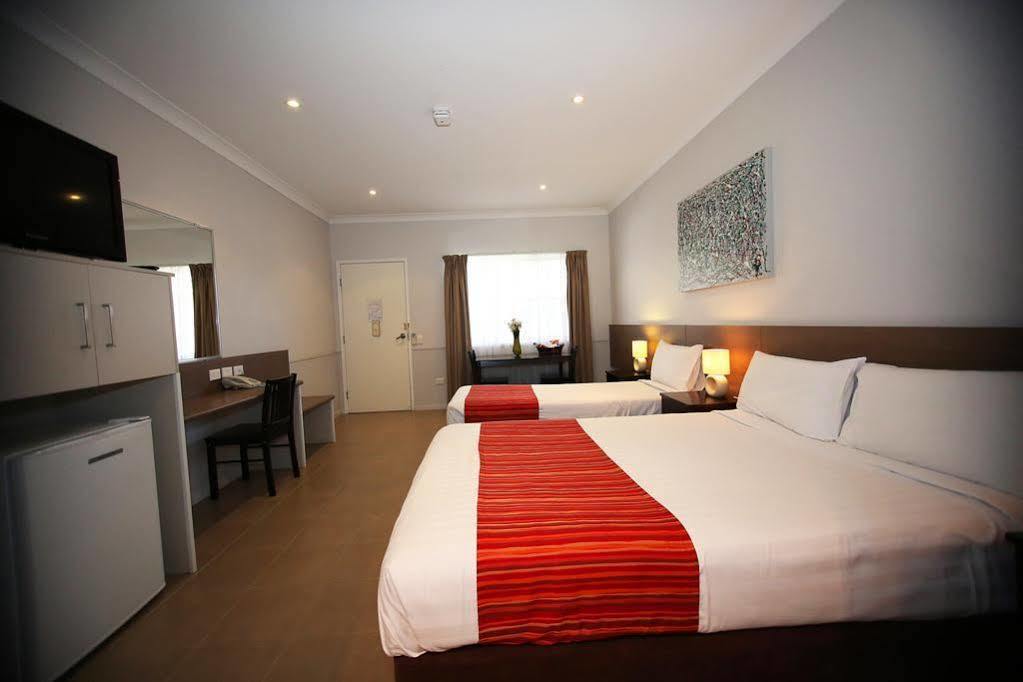 Roma Inland Motor Inn Kültér fotó